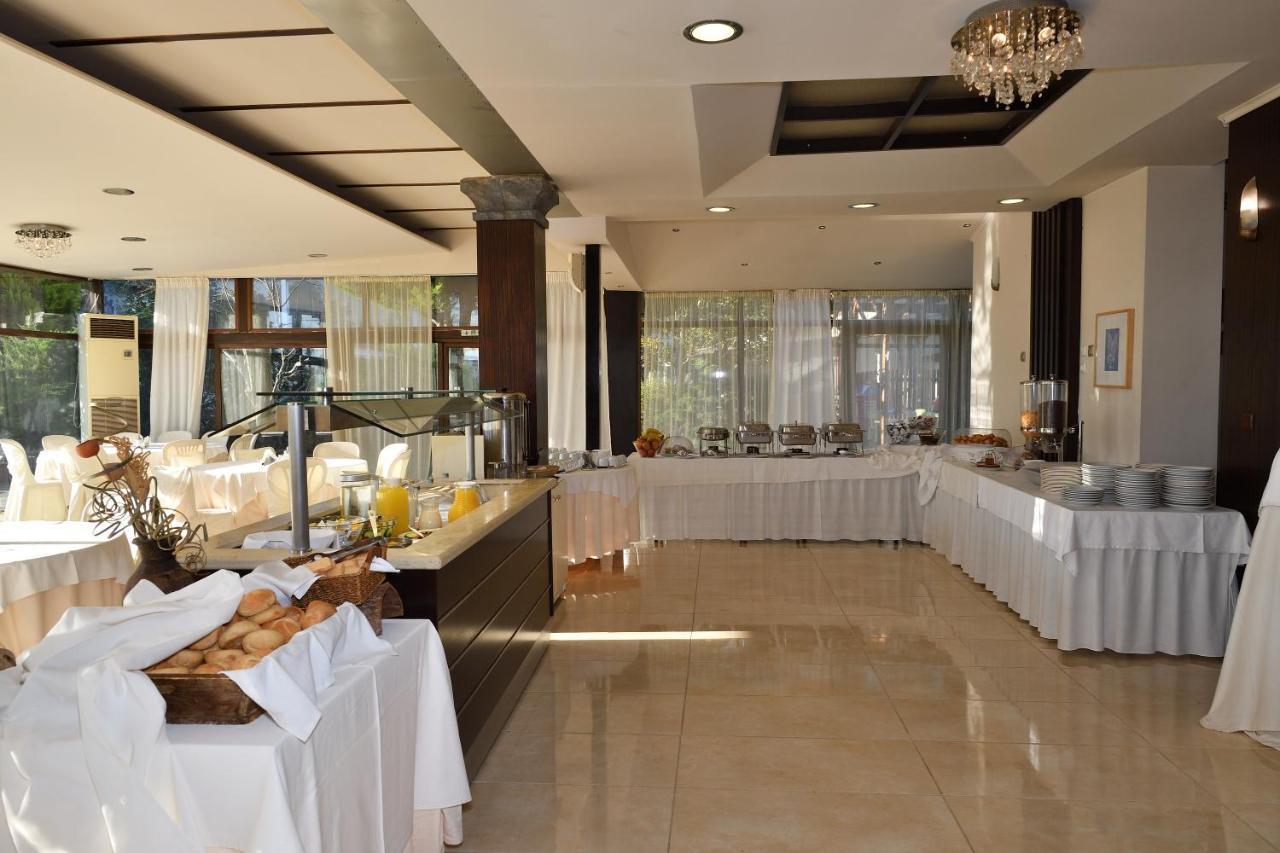 Four Seasons 3* Trílofon
