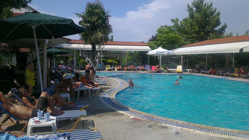 Four Seasons 3* Trílofon